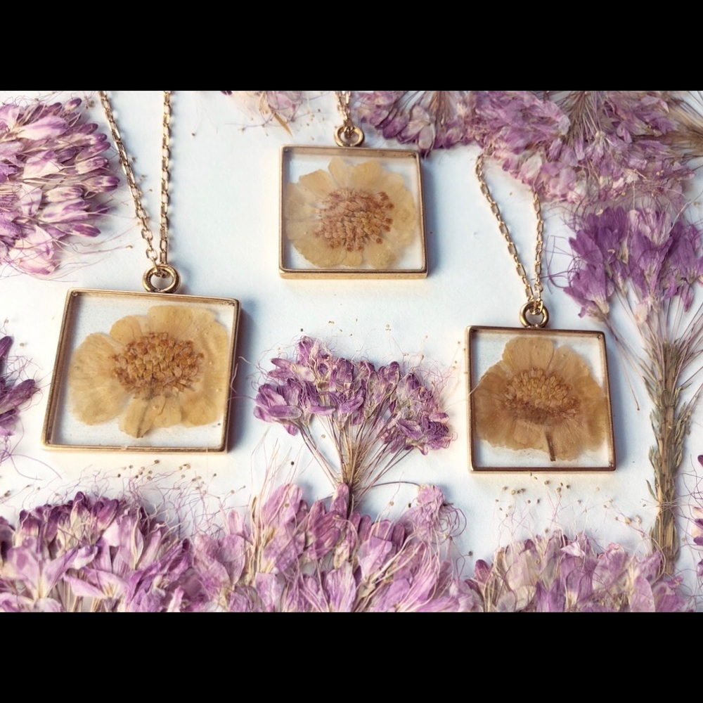 Gold Square Desert Merigold Necklace